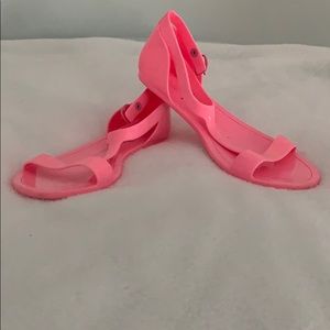 Pink gap jelly flats